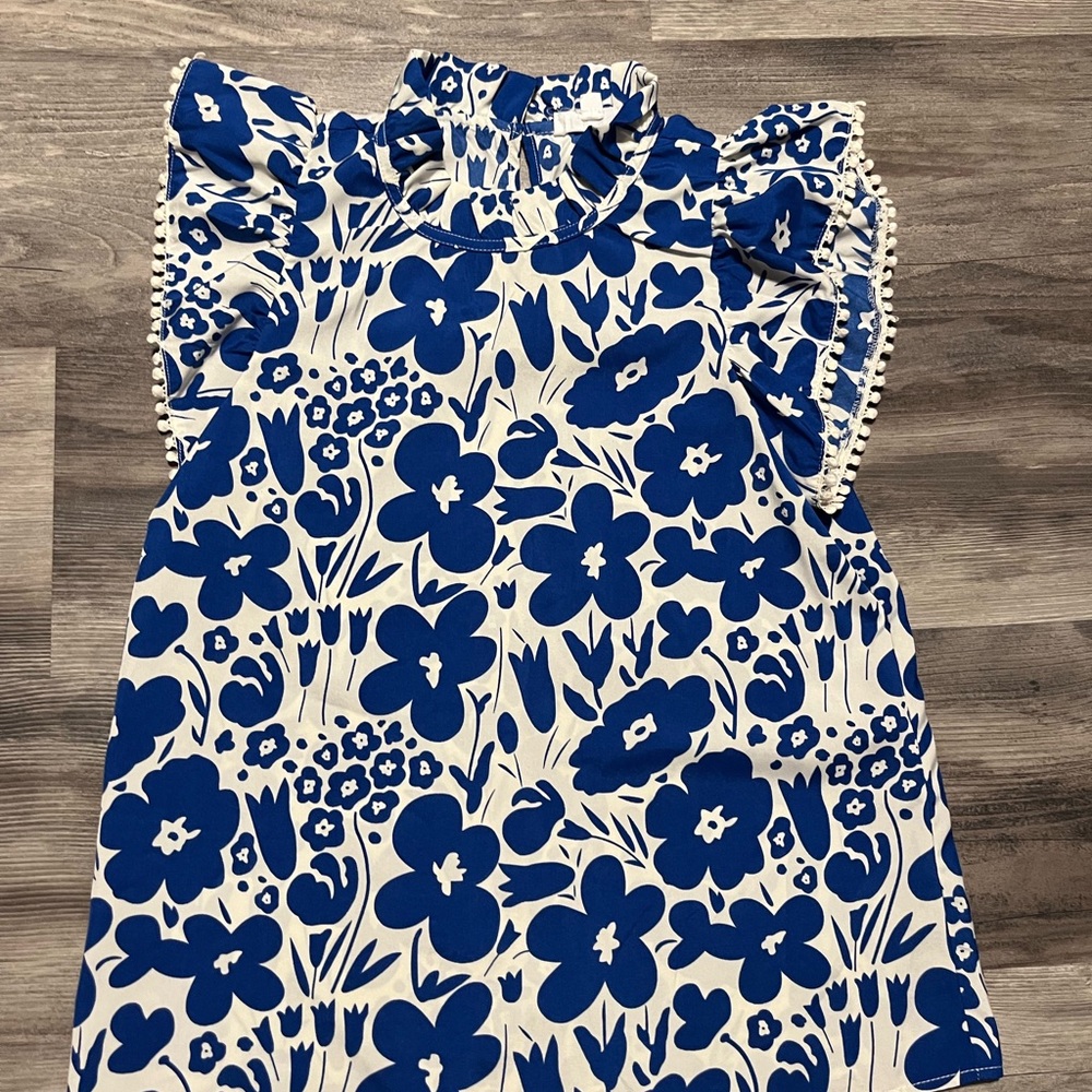 THML Blue and White Floral Ruffle Sleeve Blouse